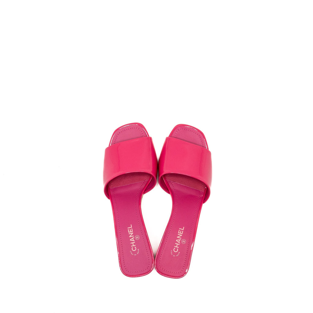 CHANEL SANDALS PATENT PINK