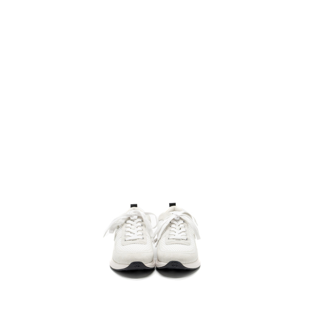 CHANEL CC LOGO SNEAKERS WHITE