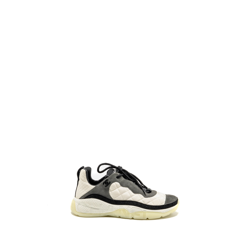 CHANEL CC AND LETTER LOGO SNEAKERS SUEDE/FABRIC BLACK/WHITE