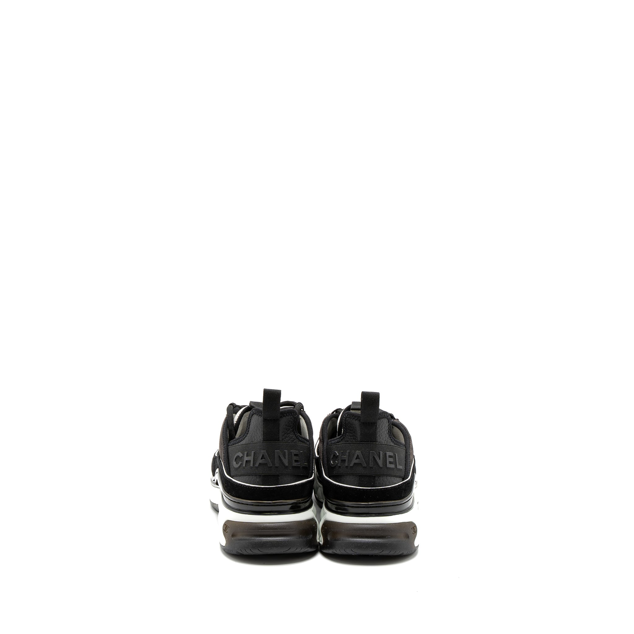 CHANEL CLASSIC SNEAKER FABRIC/SUEDE CALFSKIN BLACK/WHITE