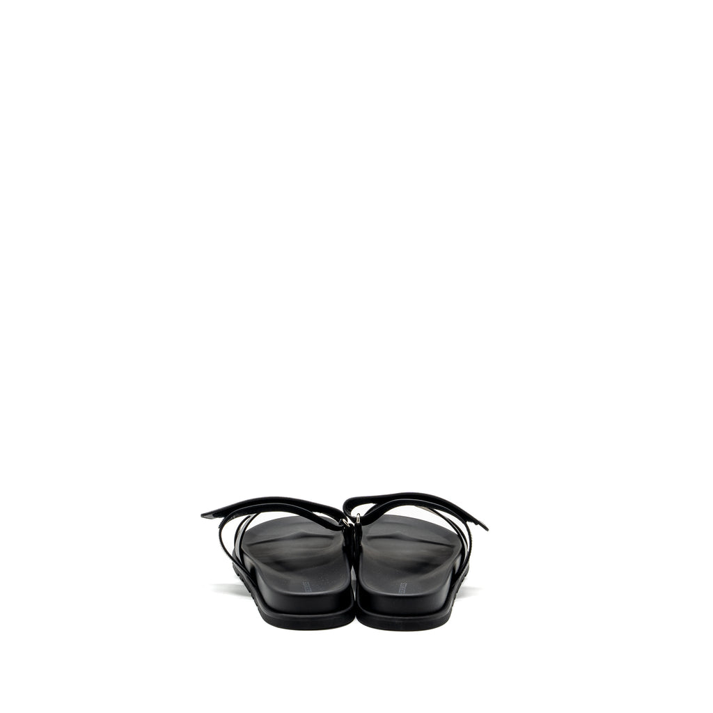 HERMES CHYPRE SANDALS BLACK