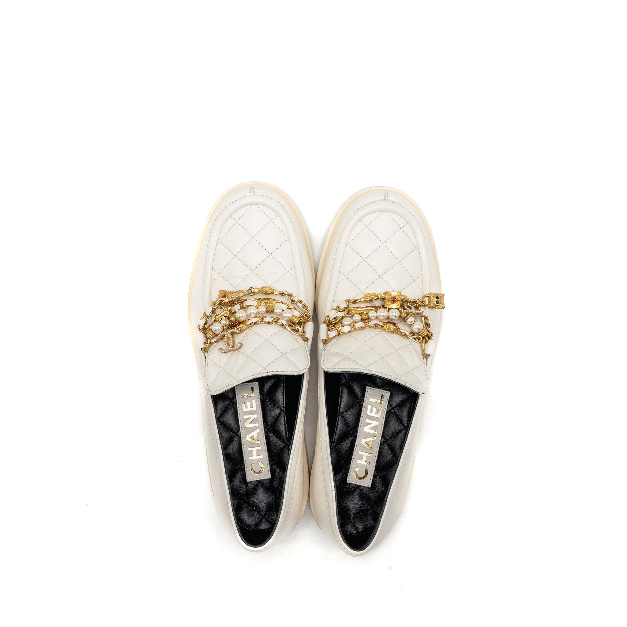 CHANEL LEATHER CHAIN/PEARL CC LOGO LOAFER LAMBSKIN WHITE GHW