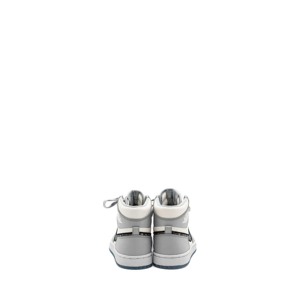 DIOR X AIR JORDAN RETRO US HIGH SNEAKERS GREY/WHITE