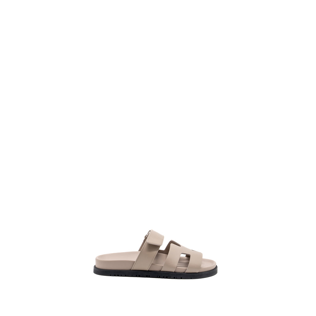 HERMES CHYPRE SANDAL BEIGE MASTIC