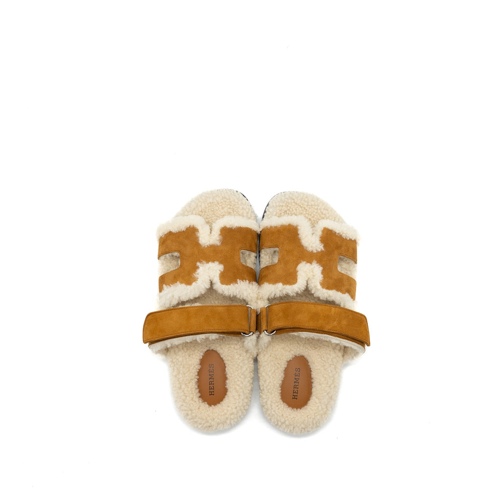 HERMES CHYPRE SANDAL SUEDE GOATSKIN/SHEARLING BEIGE DOREEN/ECRU