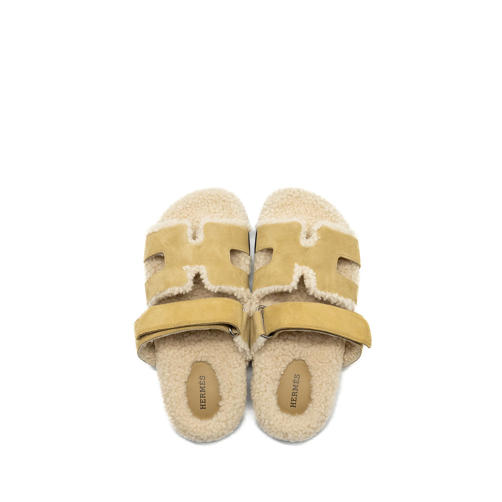 HERMES CHYPRE SANDALS CHÈVRE VELOURS BEIGE ALBATRE