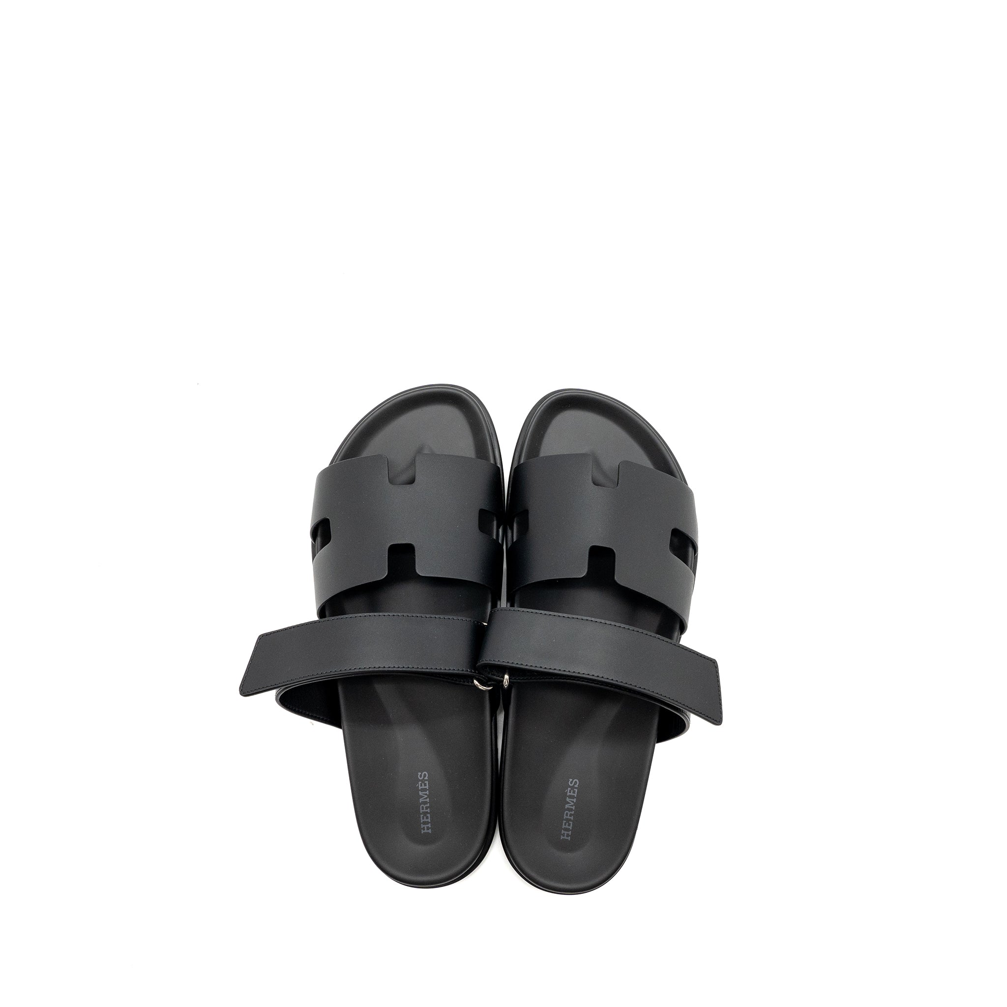 HERMES CHYPRE SANDALS BLACK