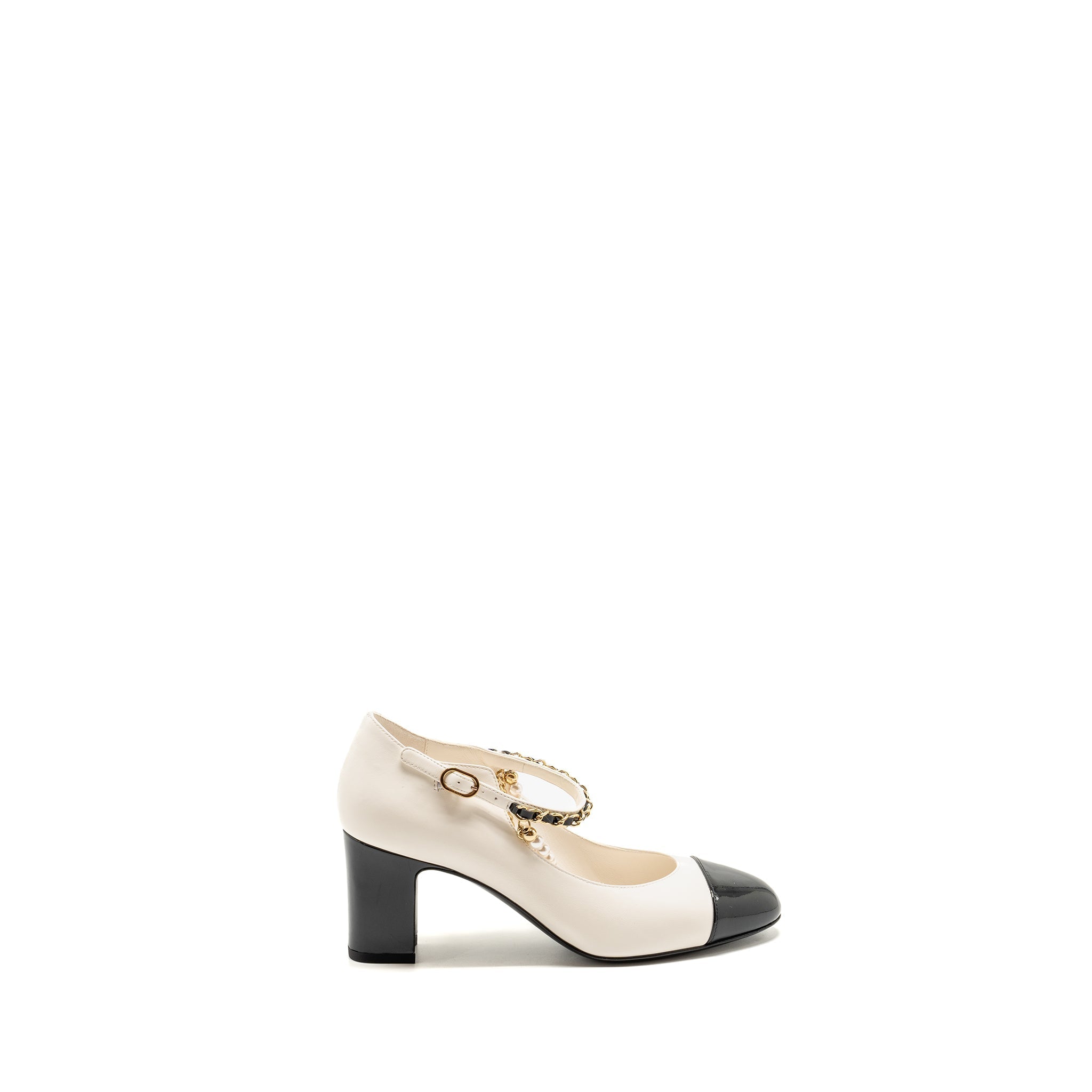 CHANEL C MARY JANES HEEL PUMPS LAMBSKIN / PATENT LEATHER WHITE/ BLACK