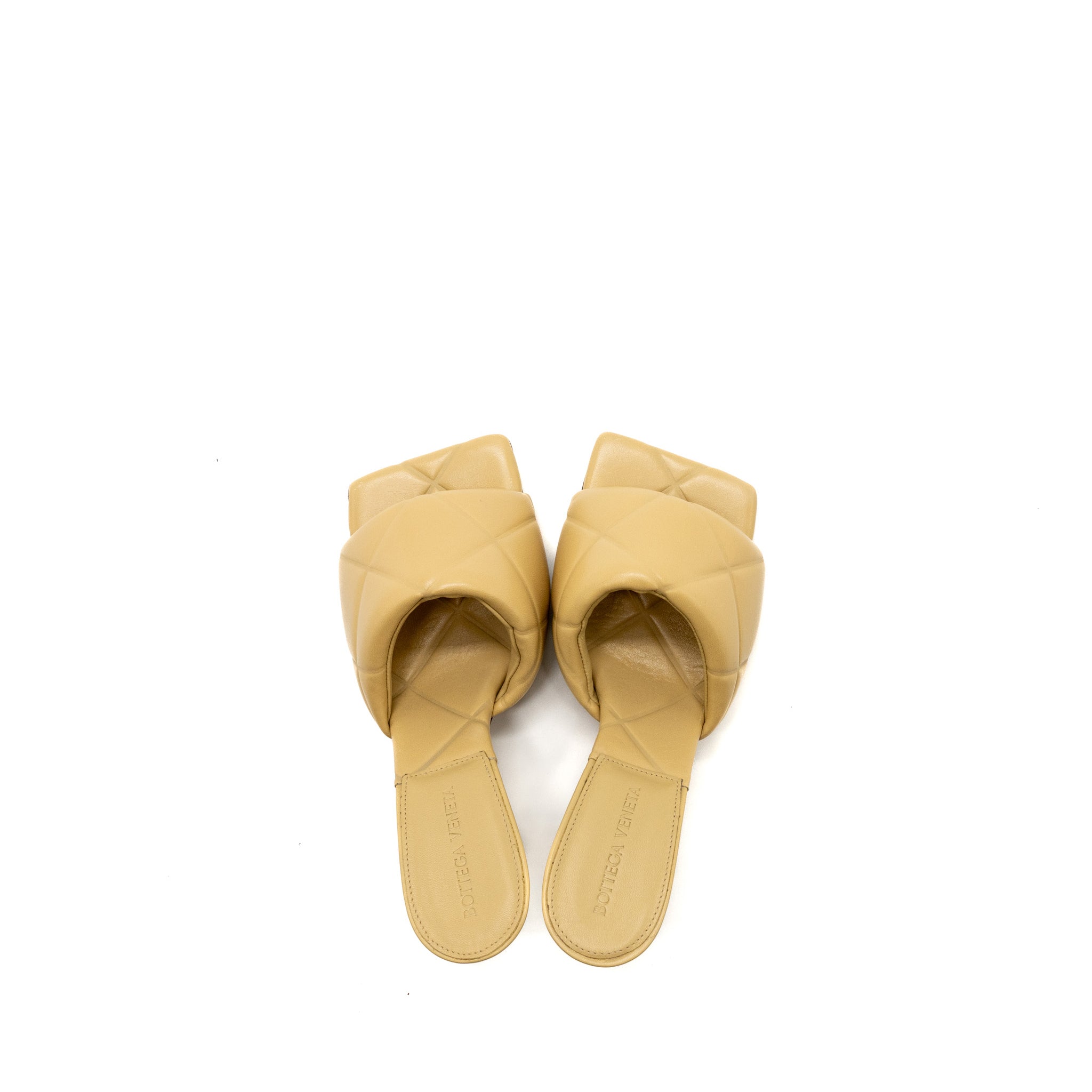 BOTTEGA VENETA LIDO SANDAL HEELS LAMBSKIN BEIGE