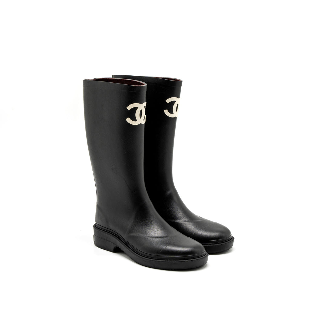 CHANEL RUBBER BOOTS BLACK/WHITE