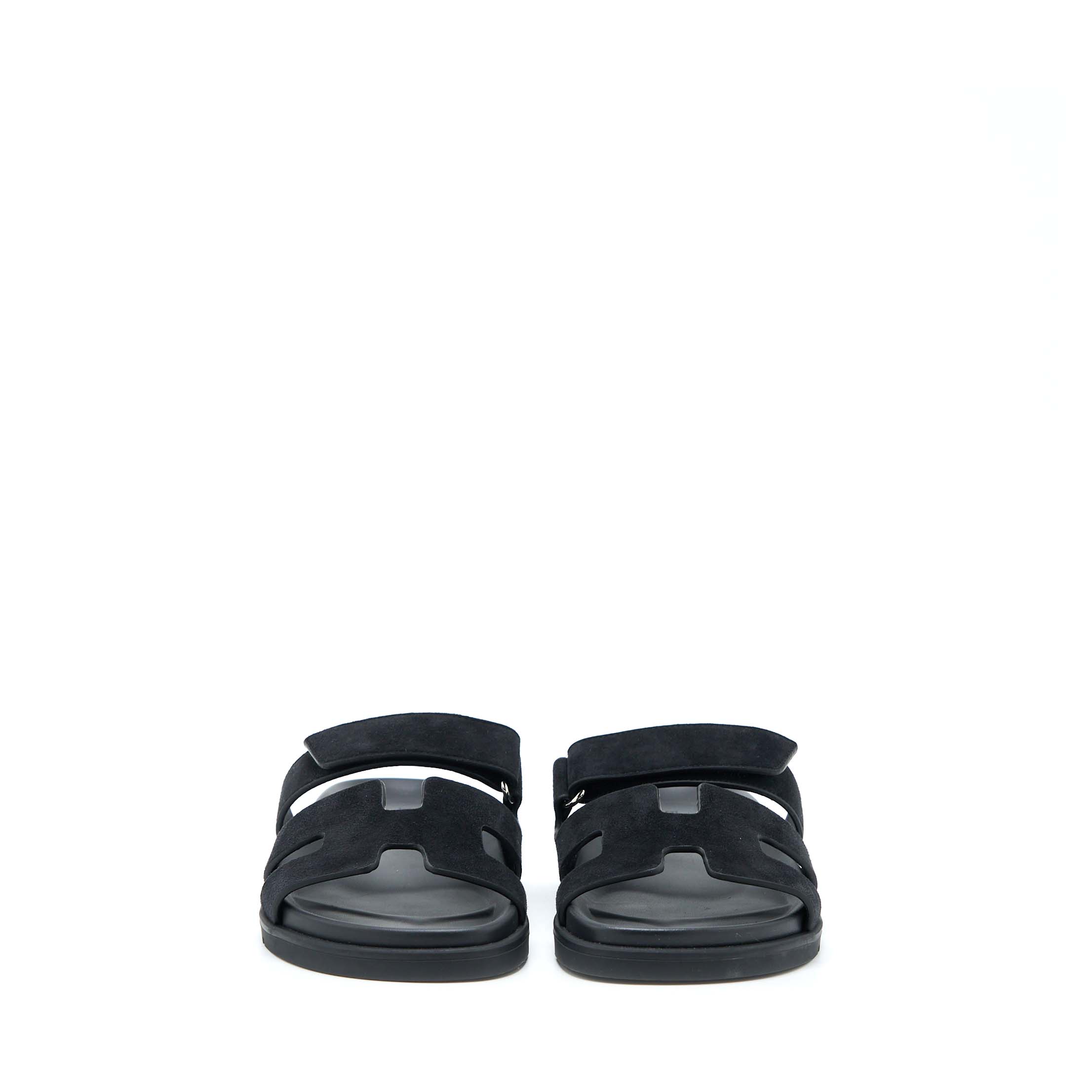 HERMES CHYPRE SANDAL SUEDE BLACK SHW