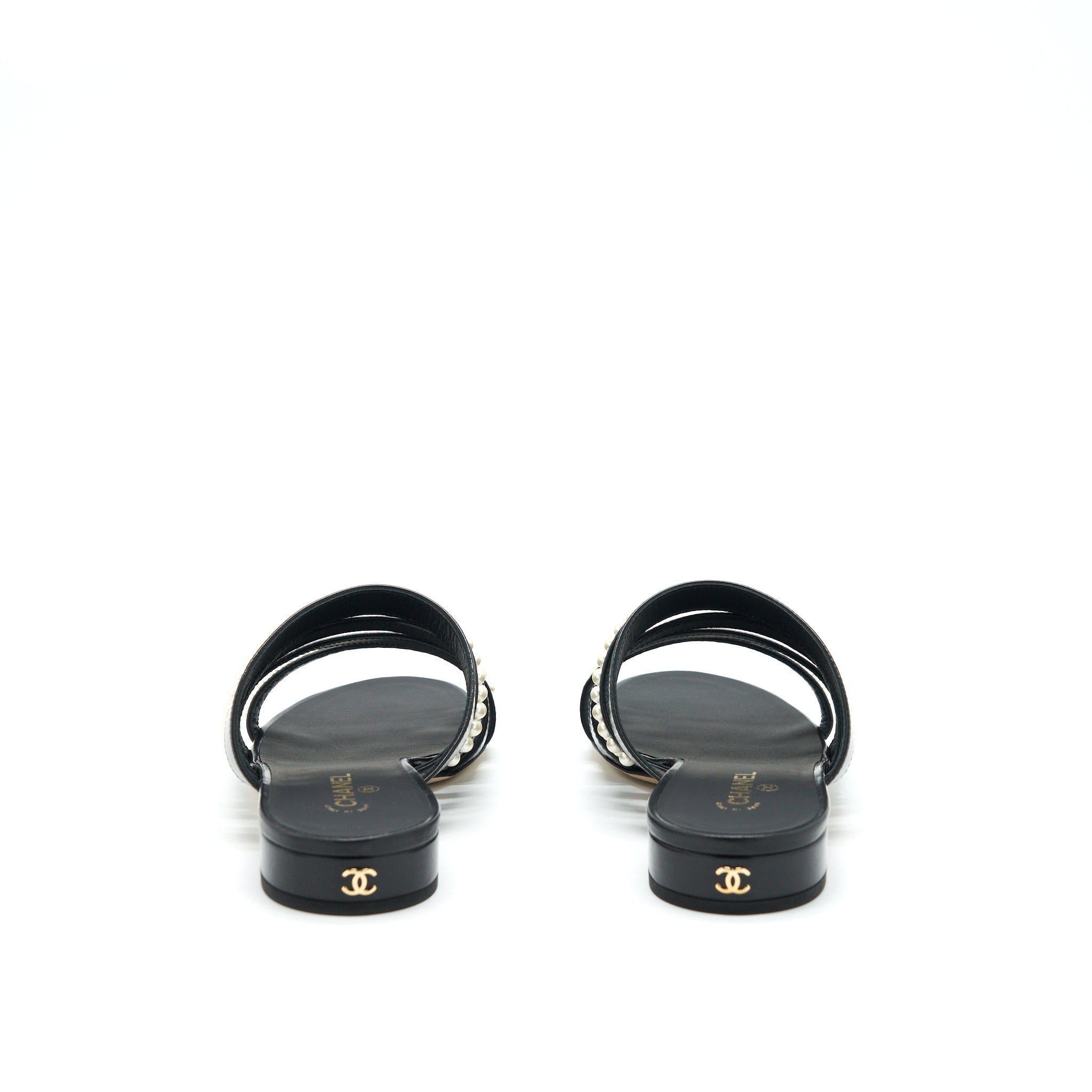 CHANEL LEATHER AND PEARL SANDAL BLACK