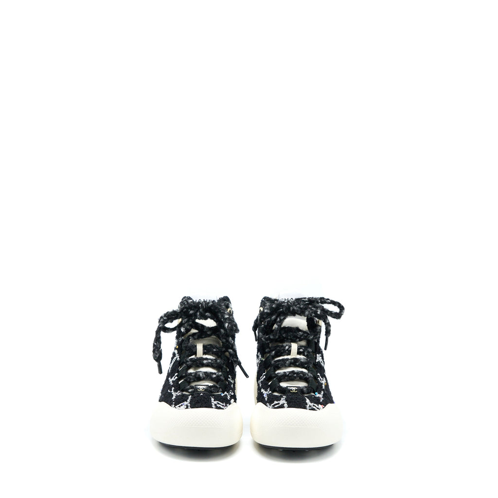 CHANEL WINTER SNEAKERS FABRIC BLACK/WHITE