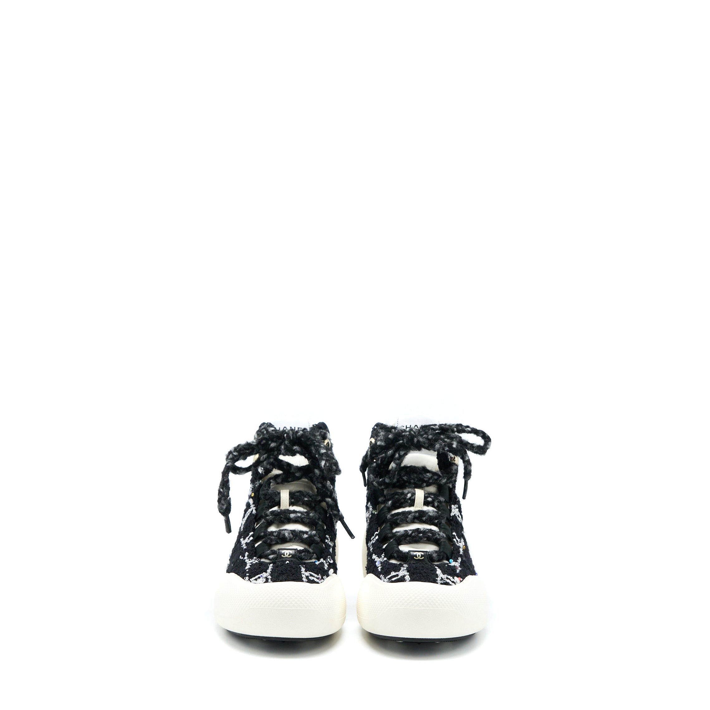CHANEL WINTER SNEAKERS FABRIC BLACK/WHITE