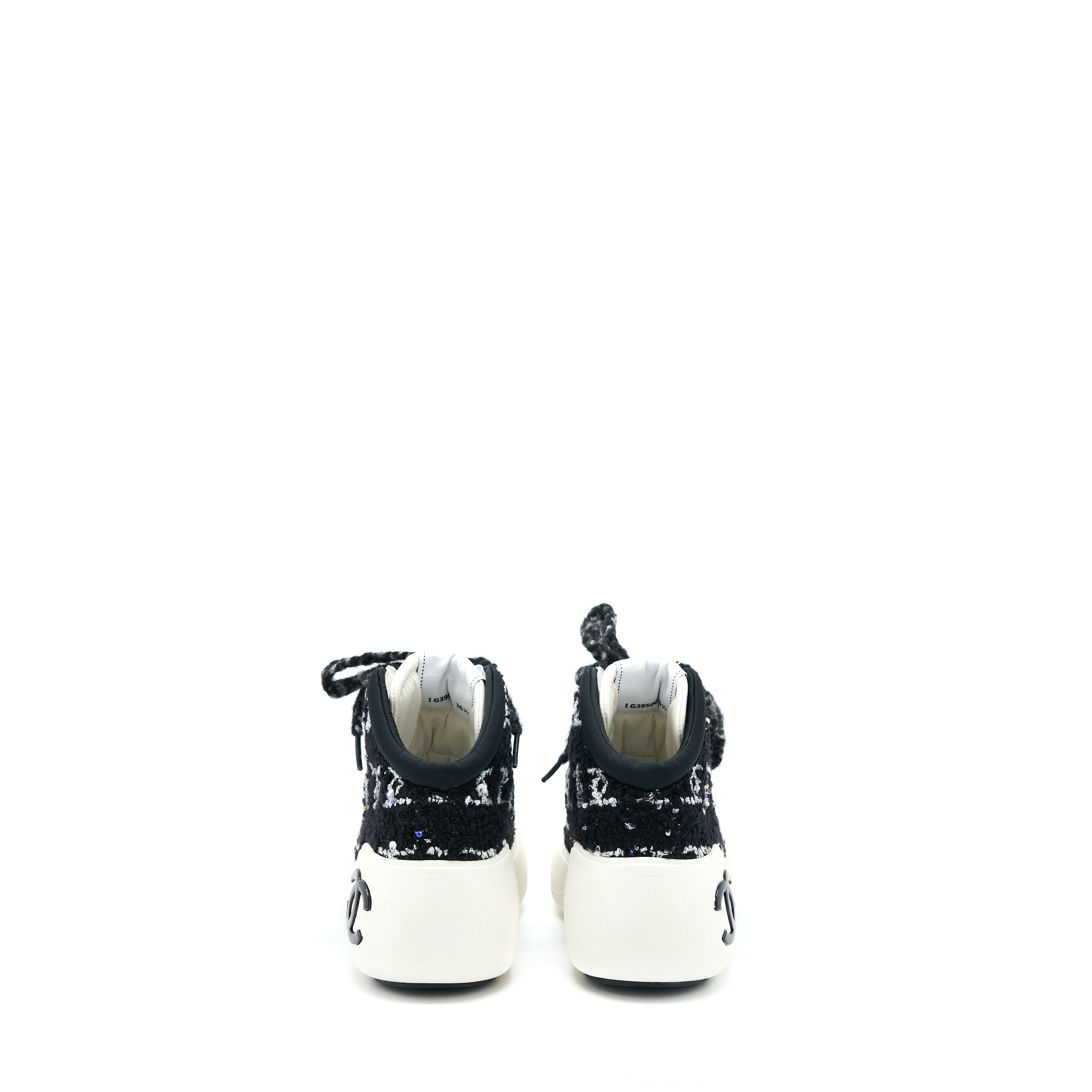 CHANEL WINTER SNEAKERS FABRIC BLACK/WHITE