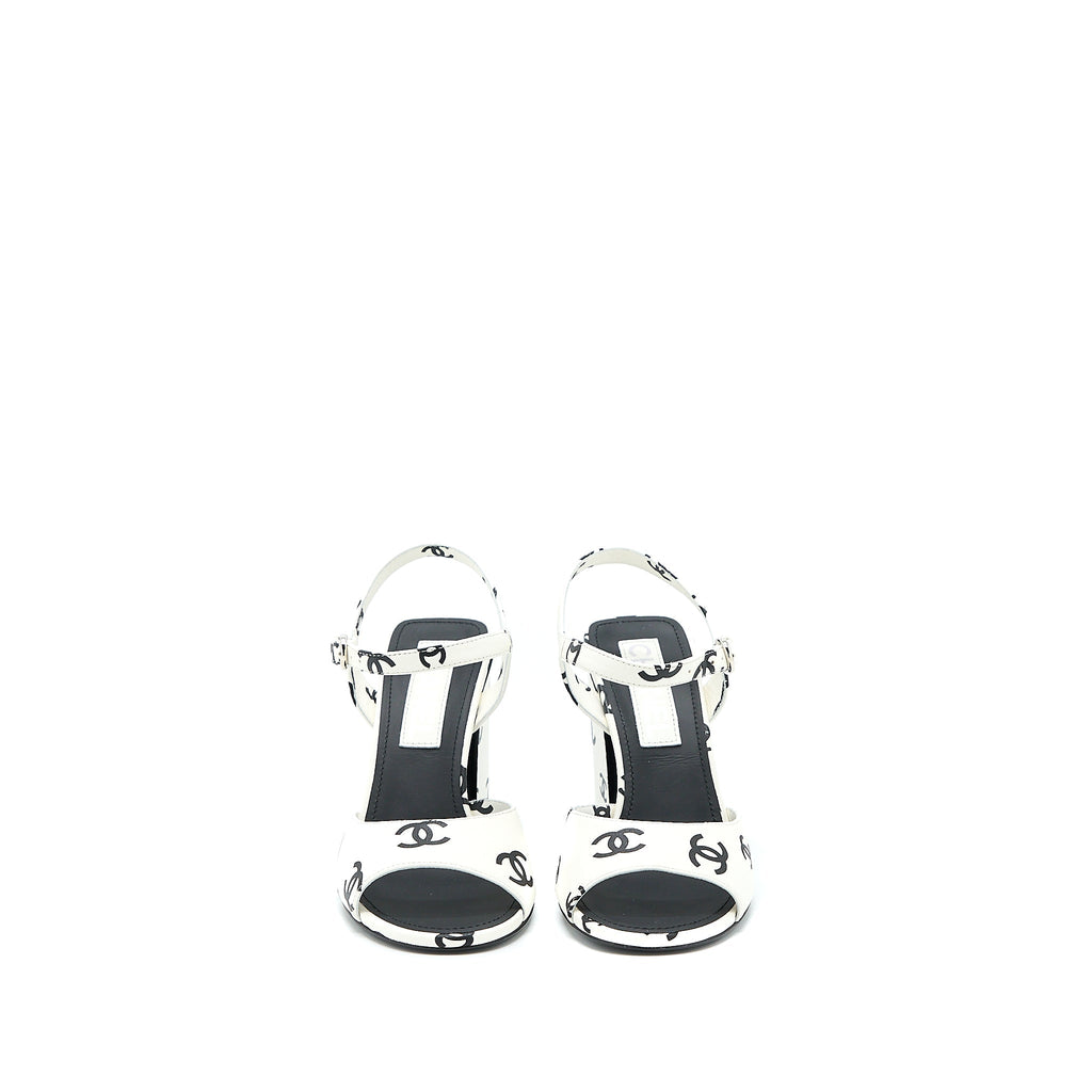 CHANEL CC LOGO LEATHER SANDAL BLACK/WHITE SHW