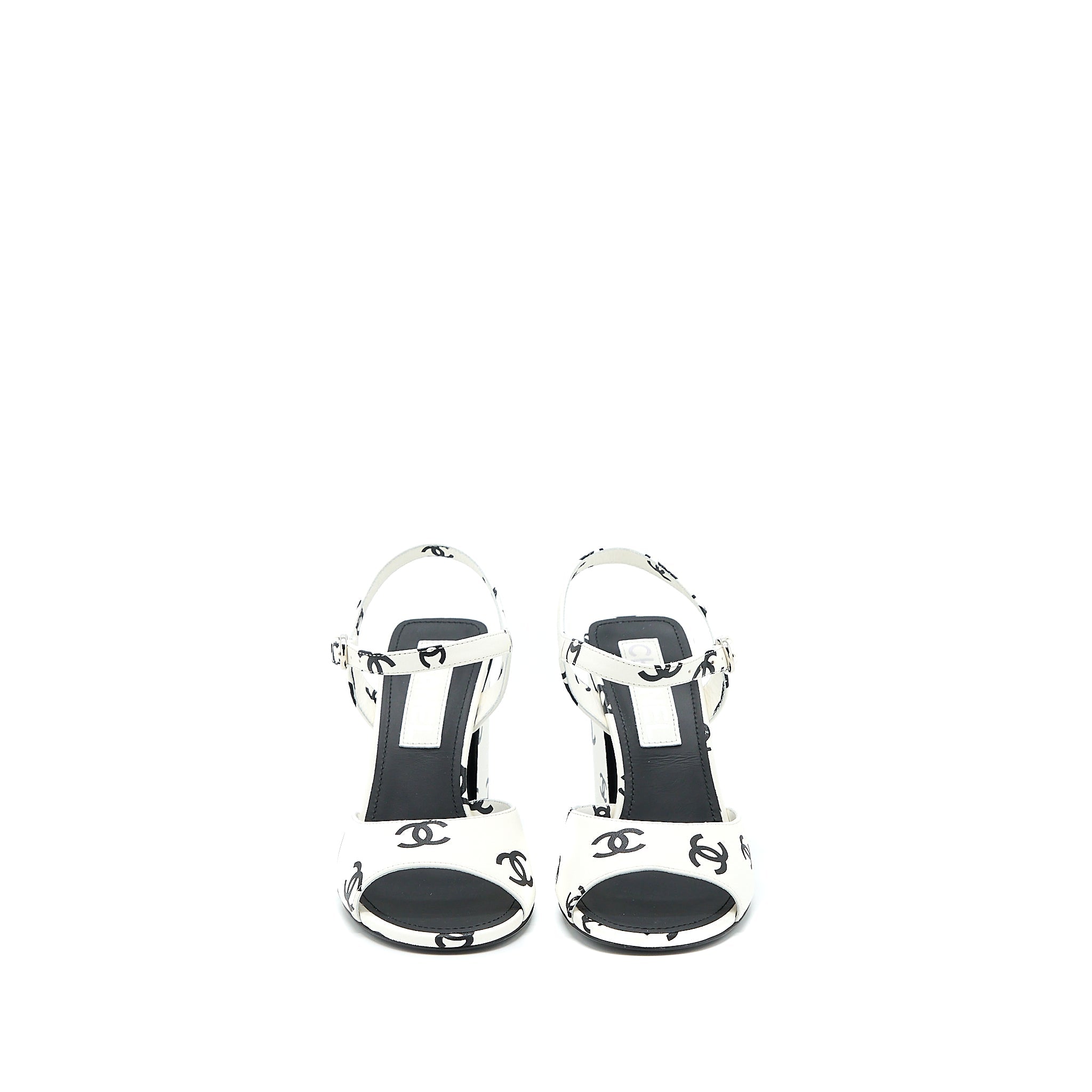 CHANEL CC LOGO LEATHER SANDAL BLACK/WHITE SHW
