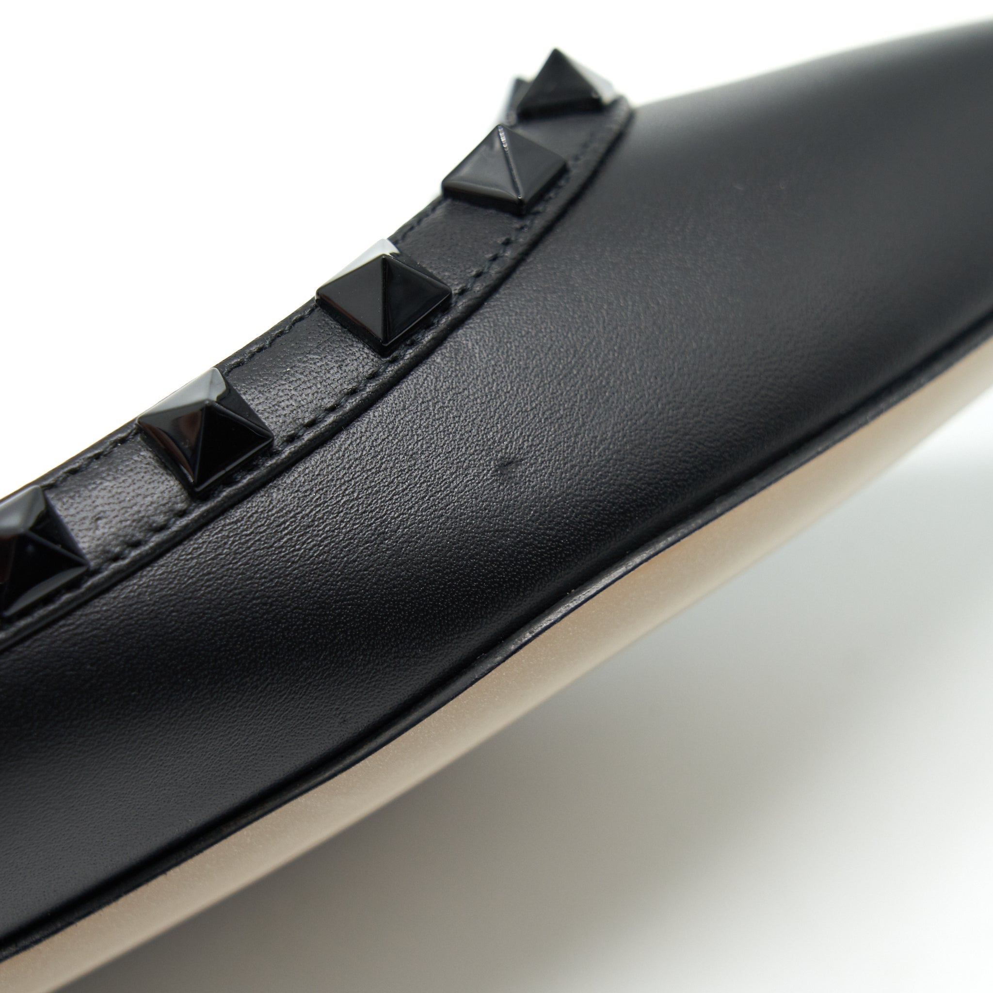 VALENTINO GARAVANI ROCKSTUD FLAT SHOES BLACK