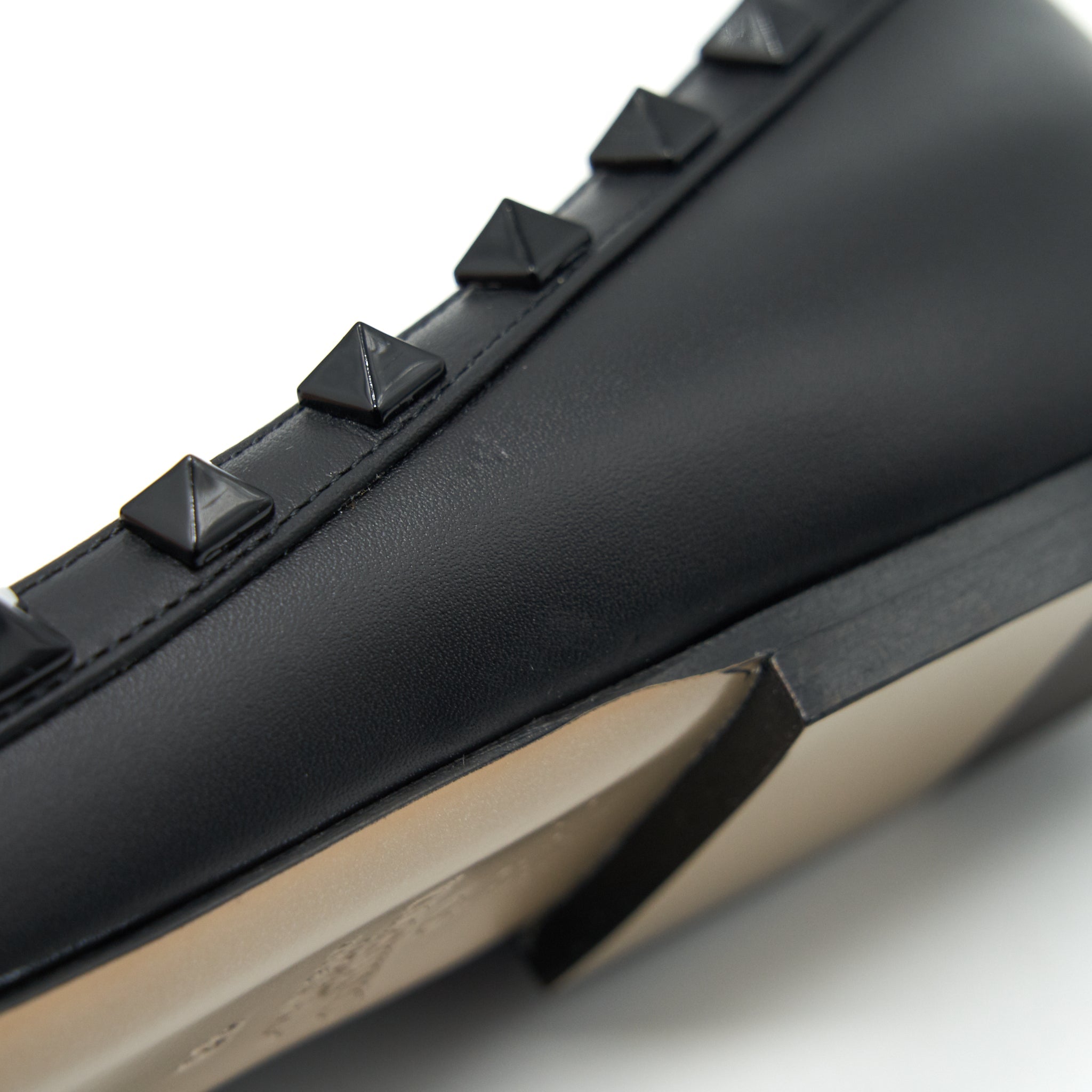 VALENTINO GARAVANI ROCKSTUD FLAT SHOES BLACK