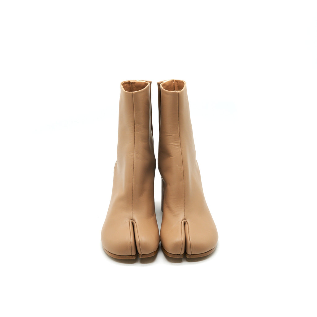 MADISON MANGIELA TABI LEATHER ANKLE BOOTS BEIGE