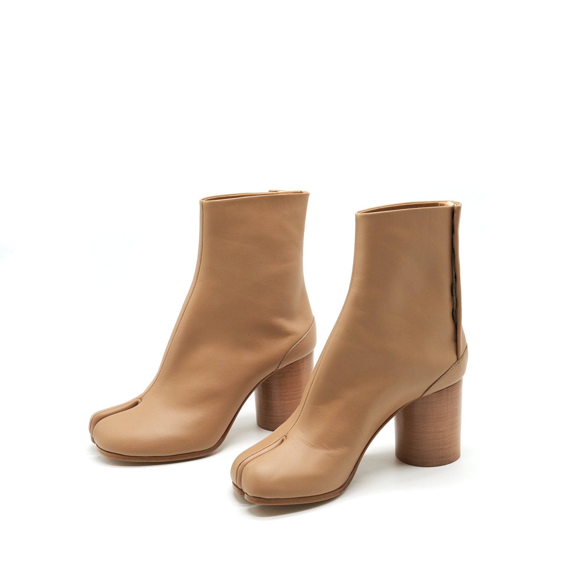 MADISON MANGIELA TABI LEATHER ANKLE BOOTS BEIGE