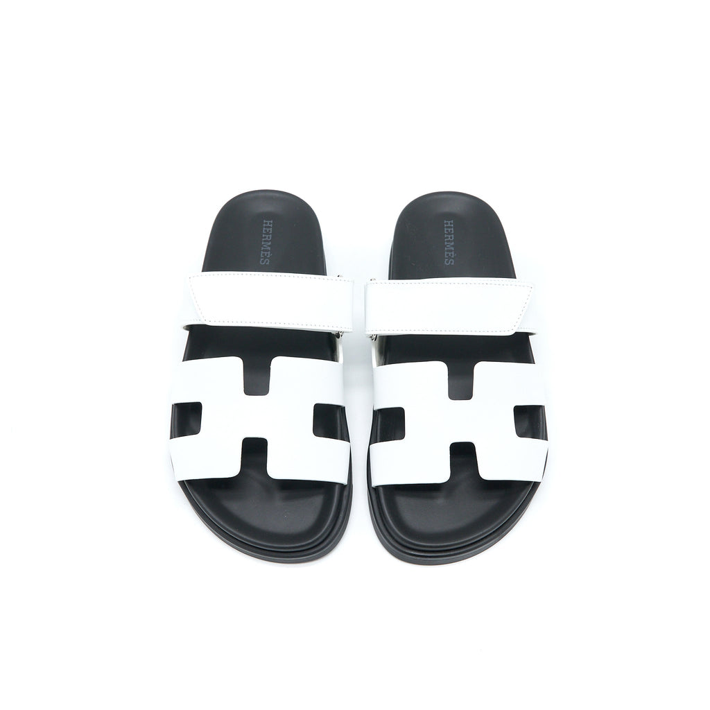 HERMES CHYPRE SANDAL CALFSKIN WHITE/BLACK