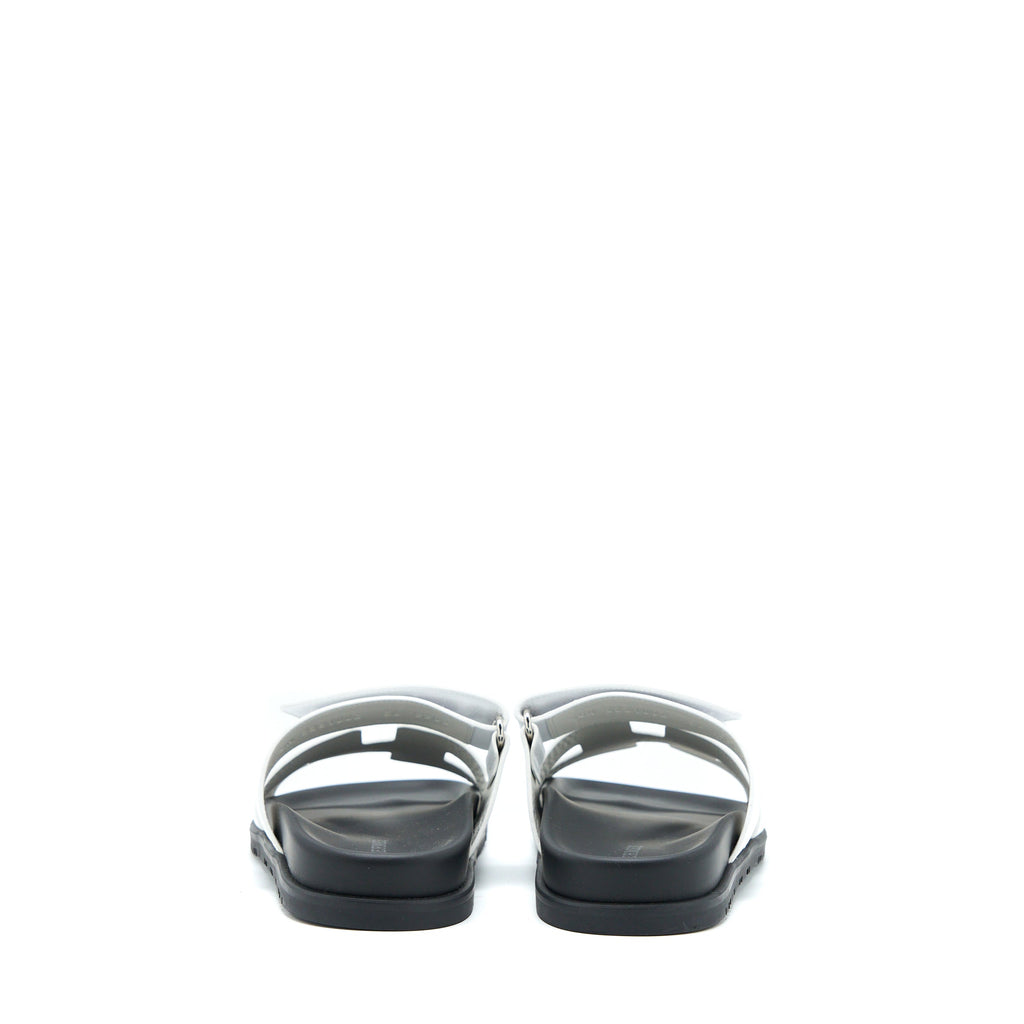 HERMES CHYPRE SANDAL CALFSKIN WHITE/BLACK