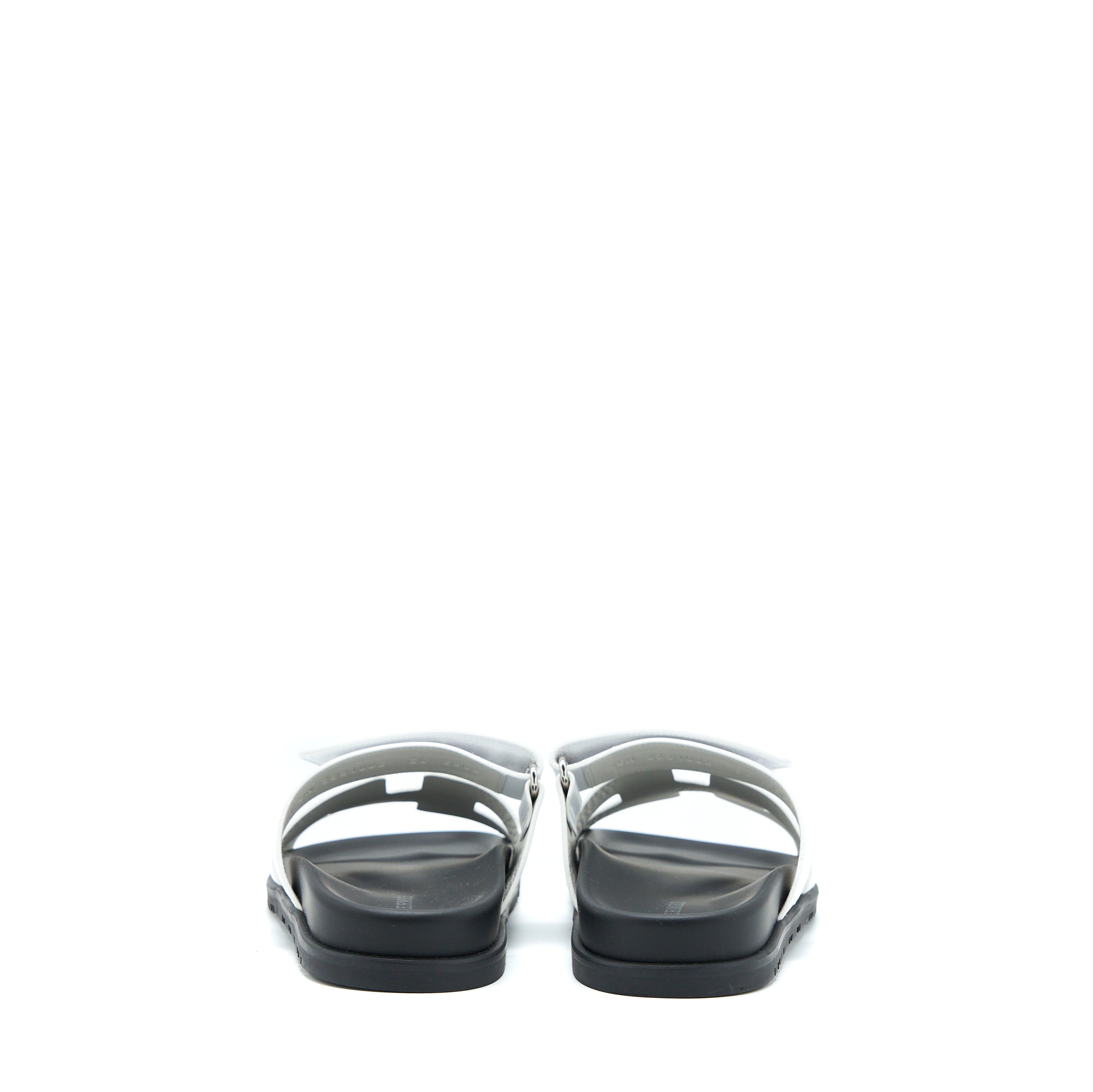 HERMES CHYPRE SANDAL CALFSKIN WHITE/BLACK
