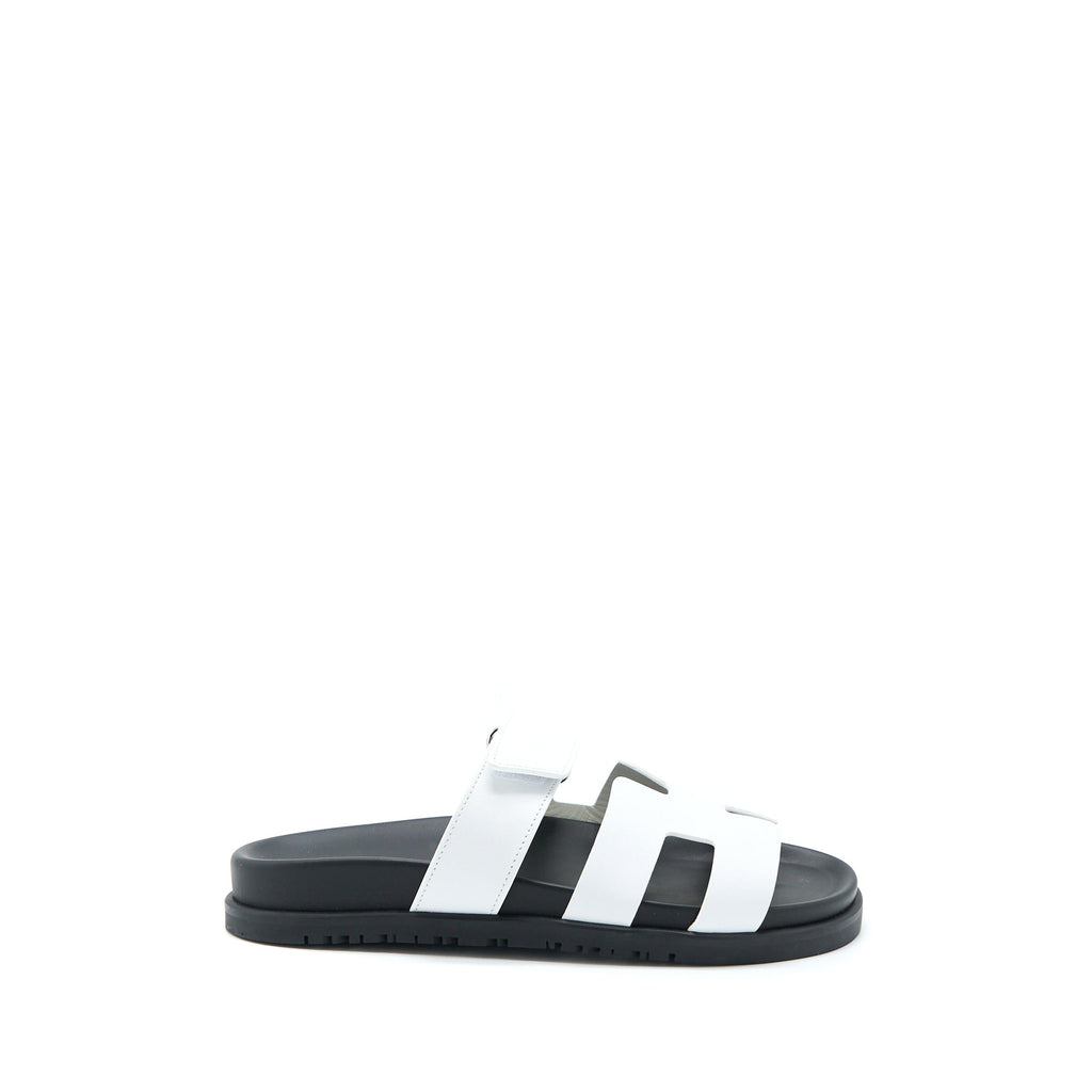 HERMES CHYPRE SANDAL CALFSKIN WHITE/BLACK