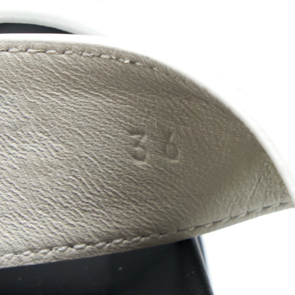 HERMES CHYPRE SANDAL CALFSKIN WHITE/BLACK