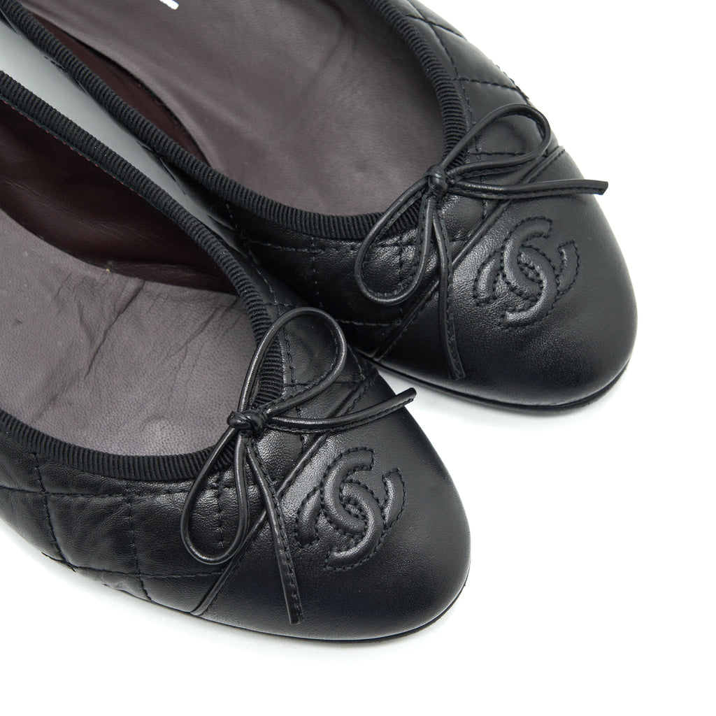 CHANEL CLASSIC QUILTED FLAT SHOES