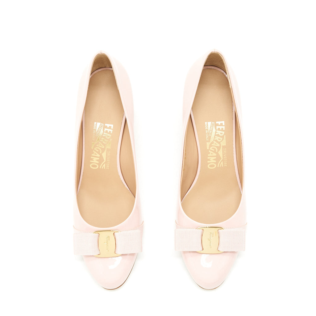 FERRAGAMO 6C CARLA PUMPS 5CM PATENT LIGHT PINK