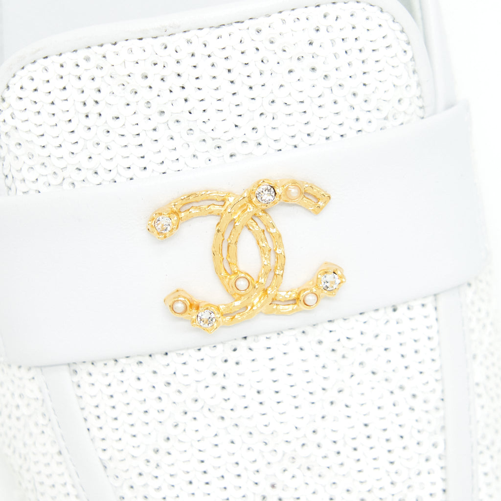 CHANEL CC LOGO SEQUINS LAMBSKIN MULE WHITE GHW