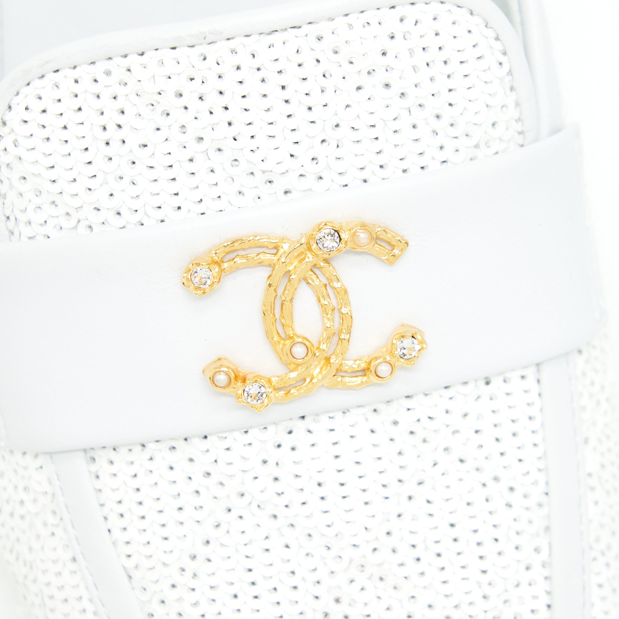 CHANEL CC LOGO SEQUINS LAMBSKIN MULE WHITE GHW