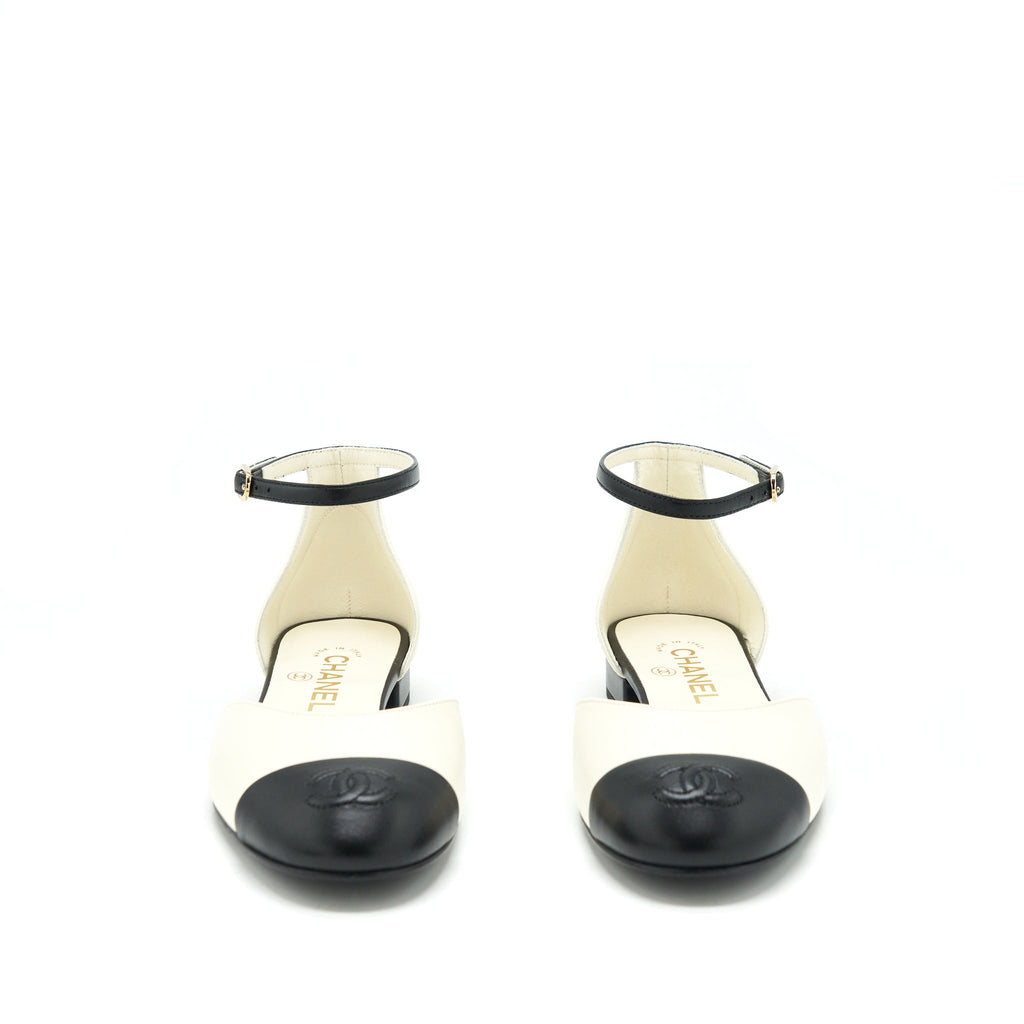CHANEL OPEN FLAT SHOES LAMBSKIN IVORY / BLACK