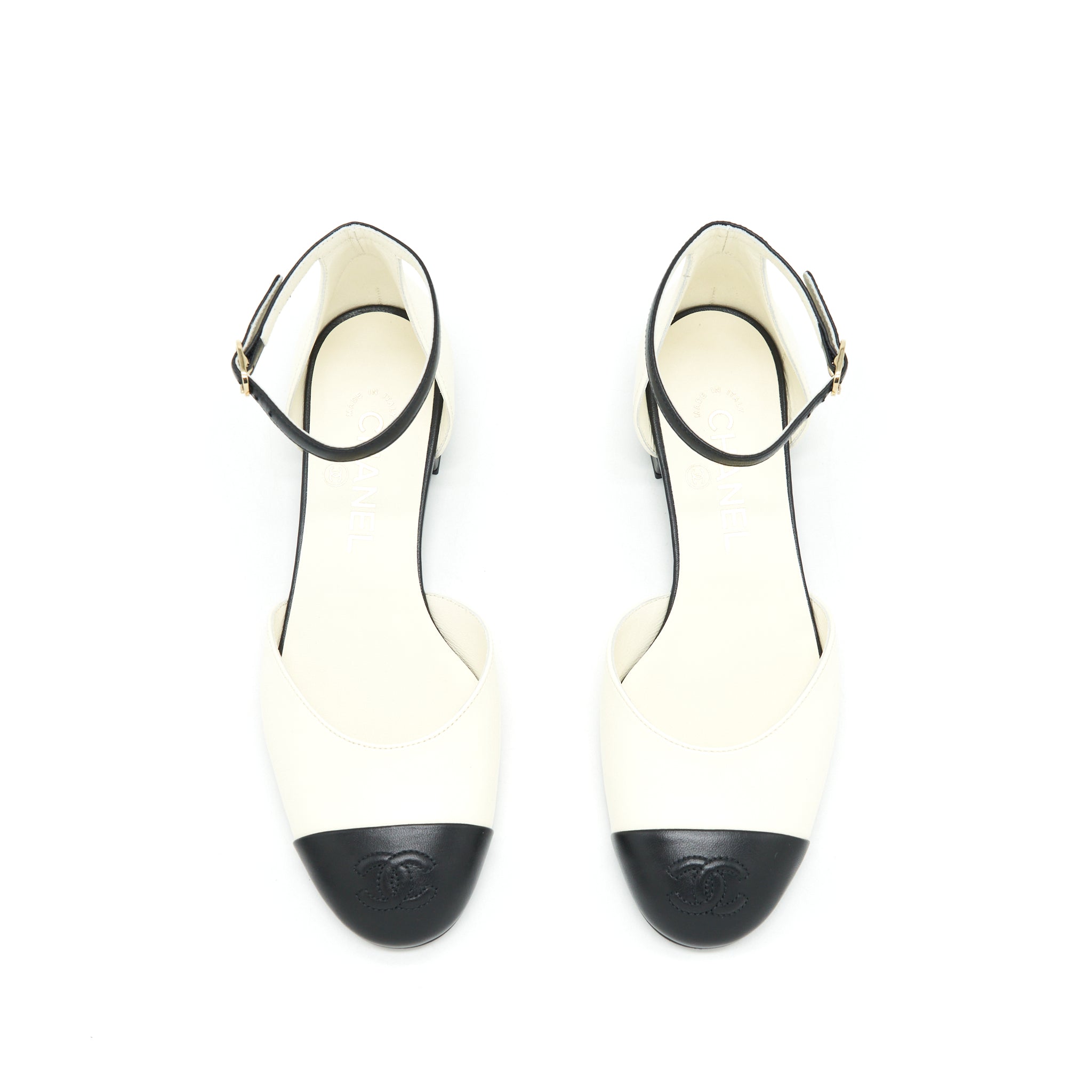 CHANEL OPEN FLAT SHOES LAMBSKIN IVORY / BLACK