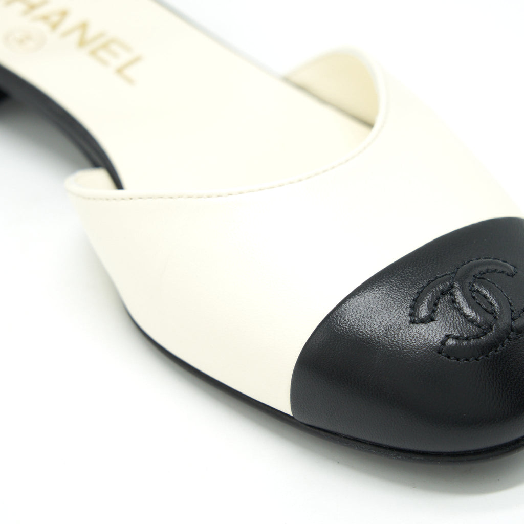 CHANEL OPEN FLAT SHOES LAMBSKIN IVORY / BLACK