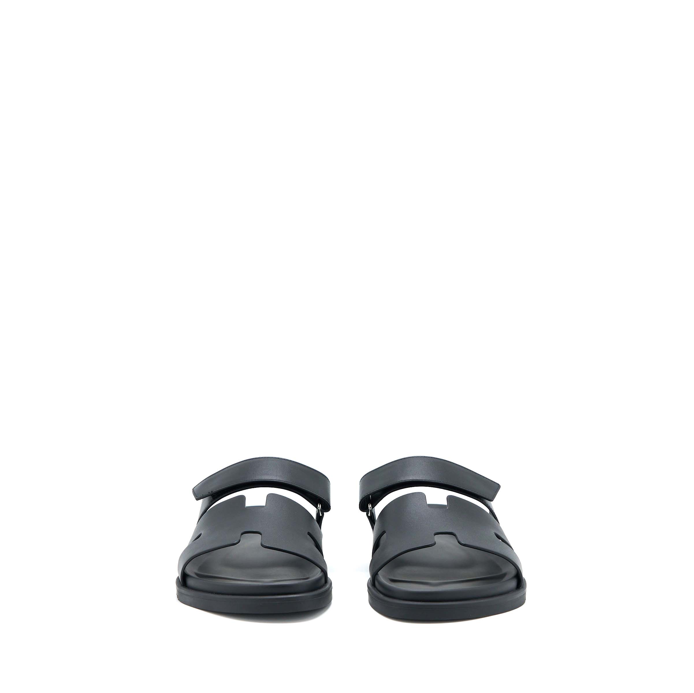 HERMES CHYPRE SANDALS BLACK
