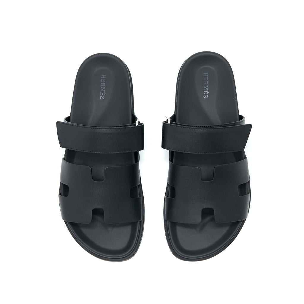HERMES CHYPRE SANDALS BLACK