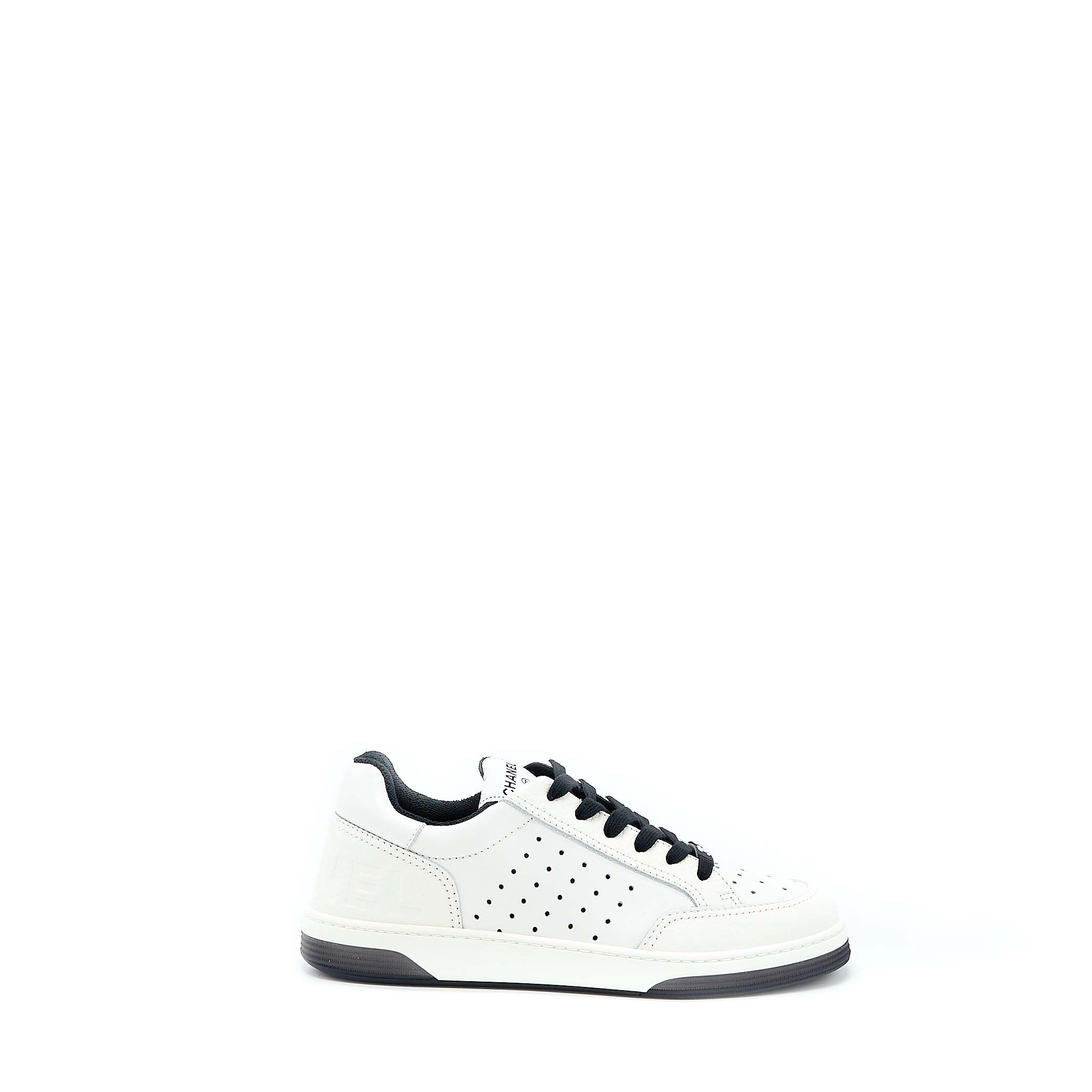 CHANEL LETTER/CC LOGO SNEAKER CALFSKIN BLACK/WHITE