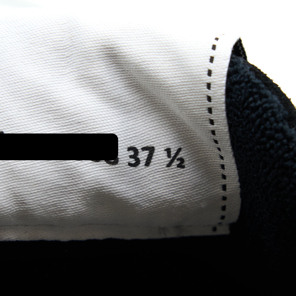 CHANEL LETTER/CC LOGO SNEAKER CALFSKIN BLACK/WHITE