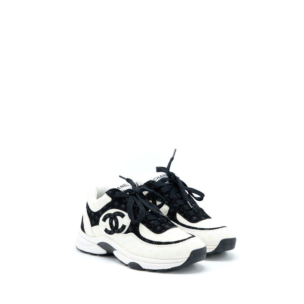CHANEL 22A TRAINERS PRINTED SUEDE/CALFSKIN BLACK/WHITE