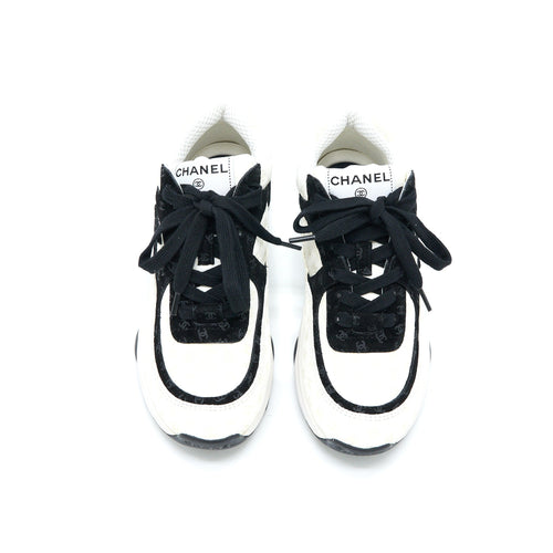 CHANEL 22A TRAINERS PRINTED SUEDE/CALFSKIN BLACK/WHITE