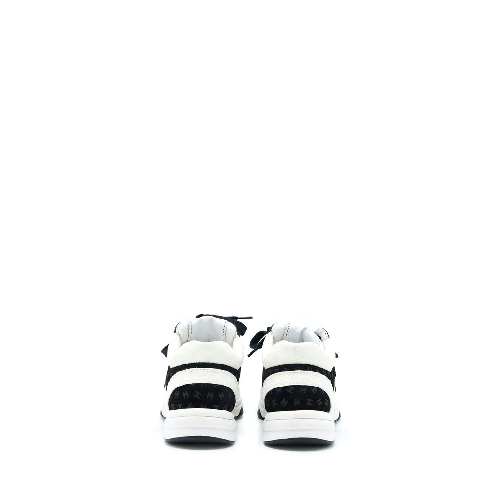 CHANEL 22A TRAINERS PRINTED SUEDE/CALFSKIN BLACK/WHITE