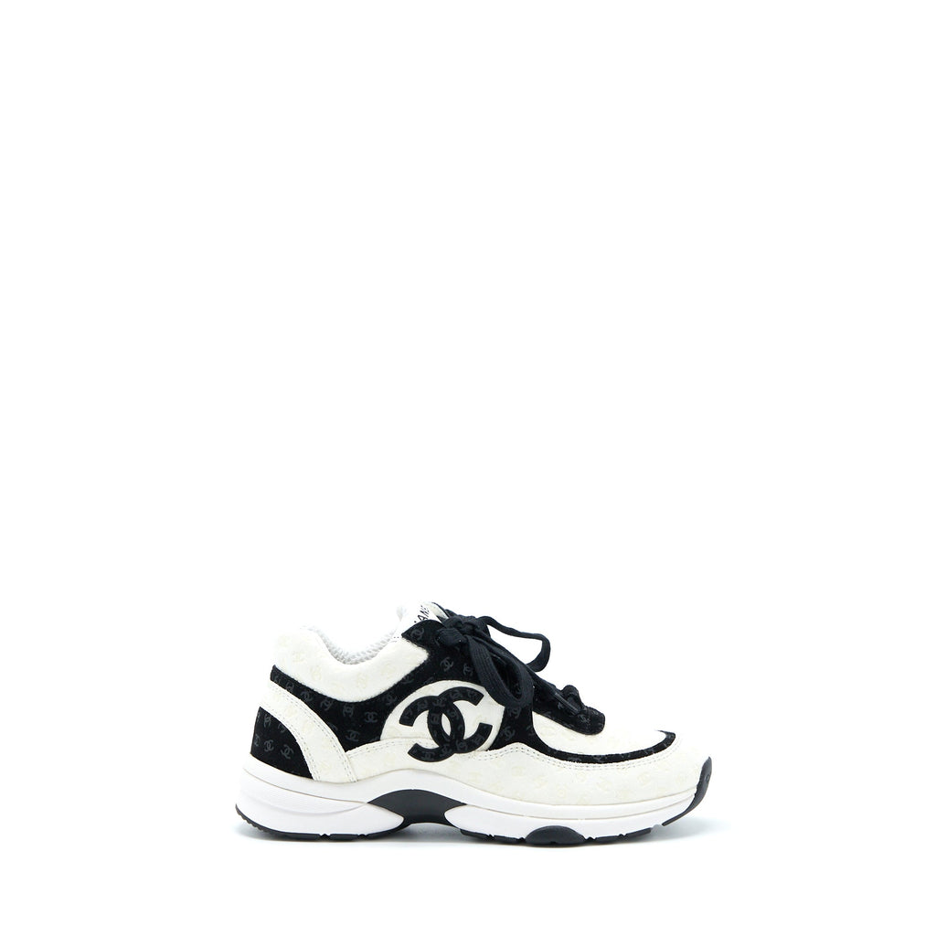 CHANEL 22A TRAINERS PRINTED SUEDE/CALFSKIN BLACK/WHITE
