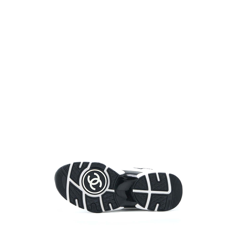 CHANEL 22A TRAINERS PRINTED SUEDE/CALFSKIN BLACK/WHITE