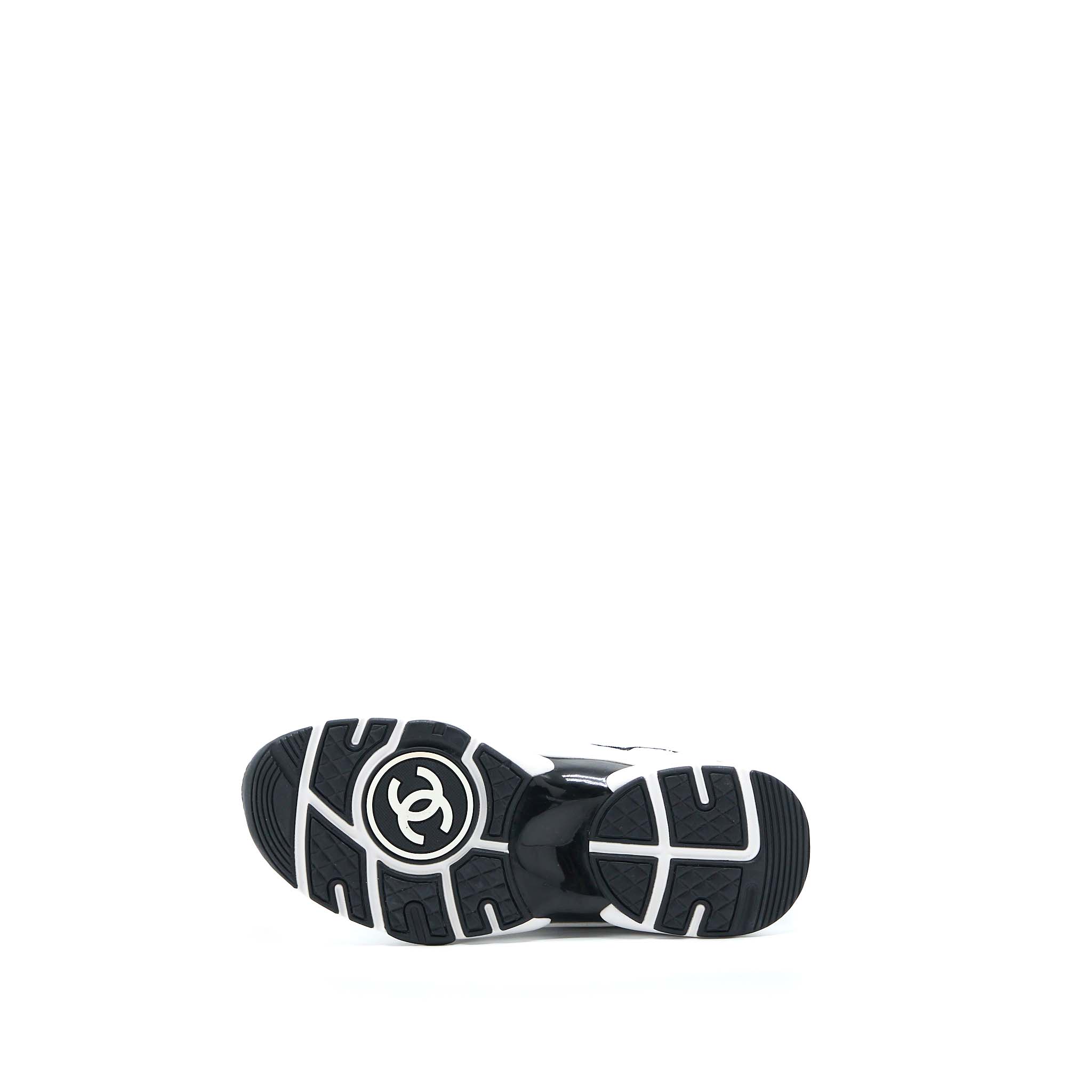 CHANEL 22A TRAINERS PRINTED SUEDE/CALFSKIN BLACK/WHITE