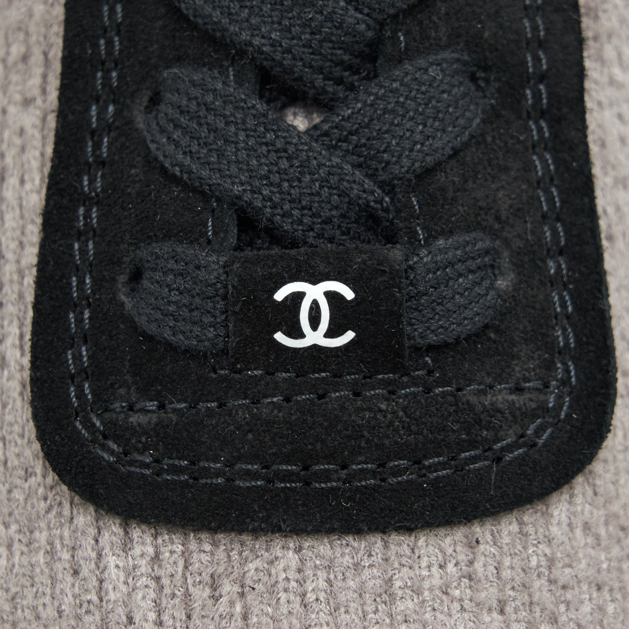 CHANEL WOMEN’S SNEAKERS GREY/ BLACK