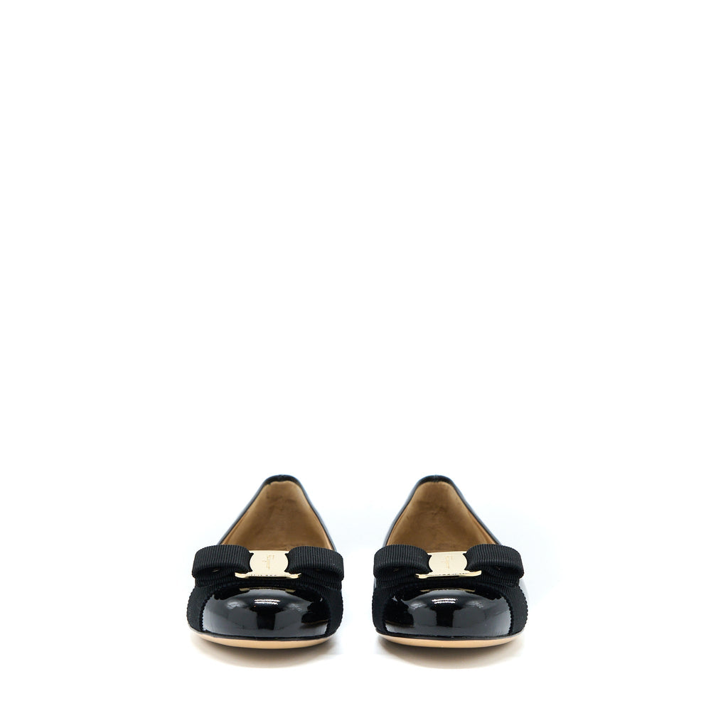 SALVATORE FERRAGAMO 5D VARUNA BALLET FLATS PATENT BLACK GHW