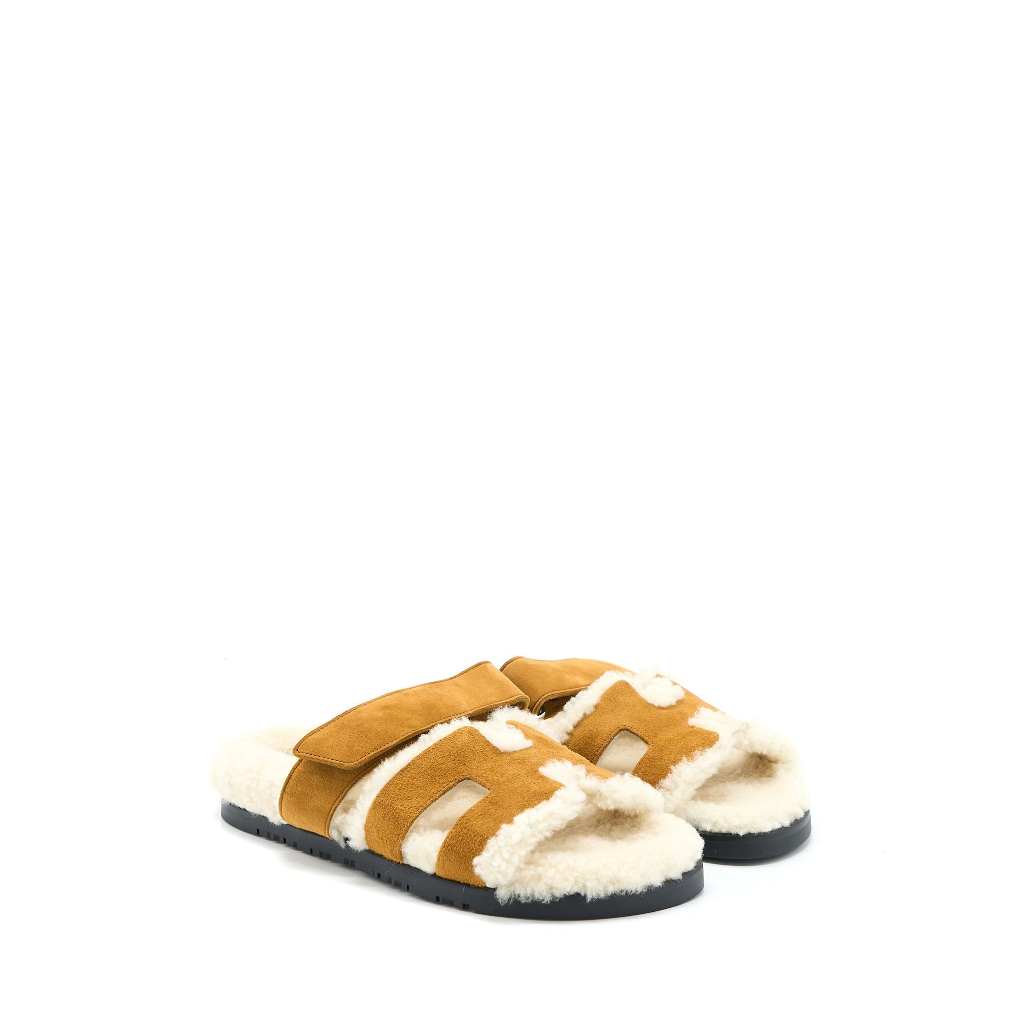 HERMES CHYPRE SANDAL SUEDE GOATSKIN/SHEARLING BEIGE DOREEN/ECRU